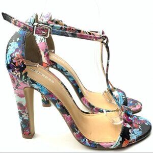 Express heels size 7 Multicolored Floral t-strap